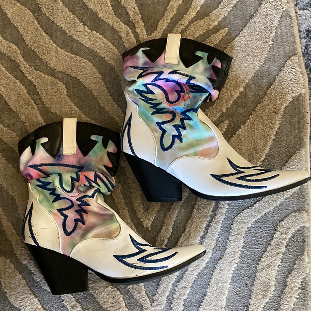 Dollskill cowboy cowgirl boots pastel slouch sz 9